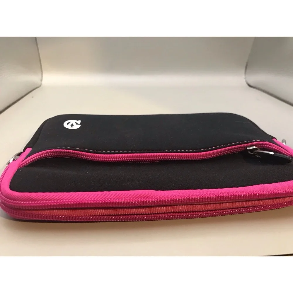 Universal‎ Tablet Case Neoprene Black And Pink 5.5